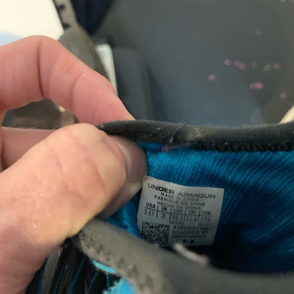 Girls Under Armour sneakers 3.5 - Picture 4 of 5